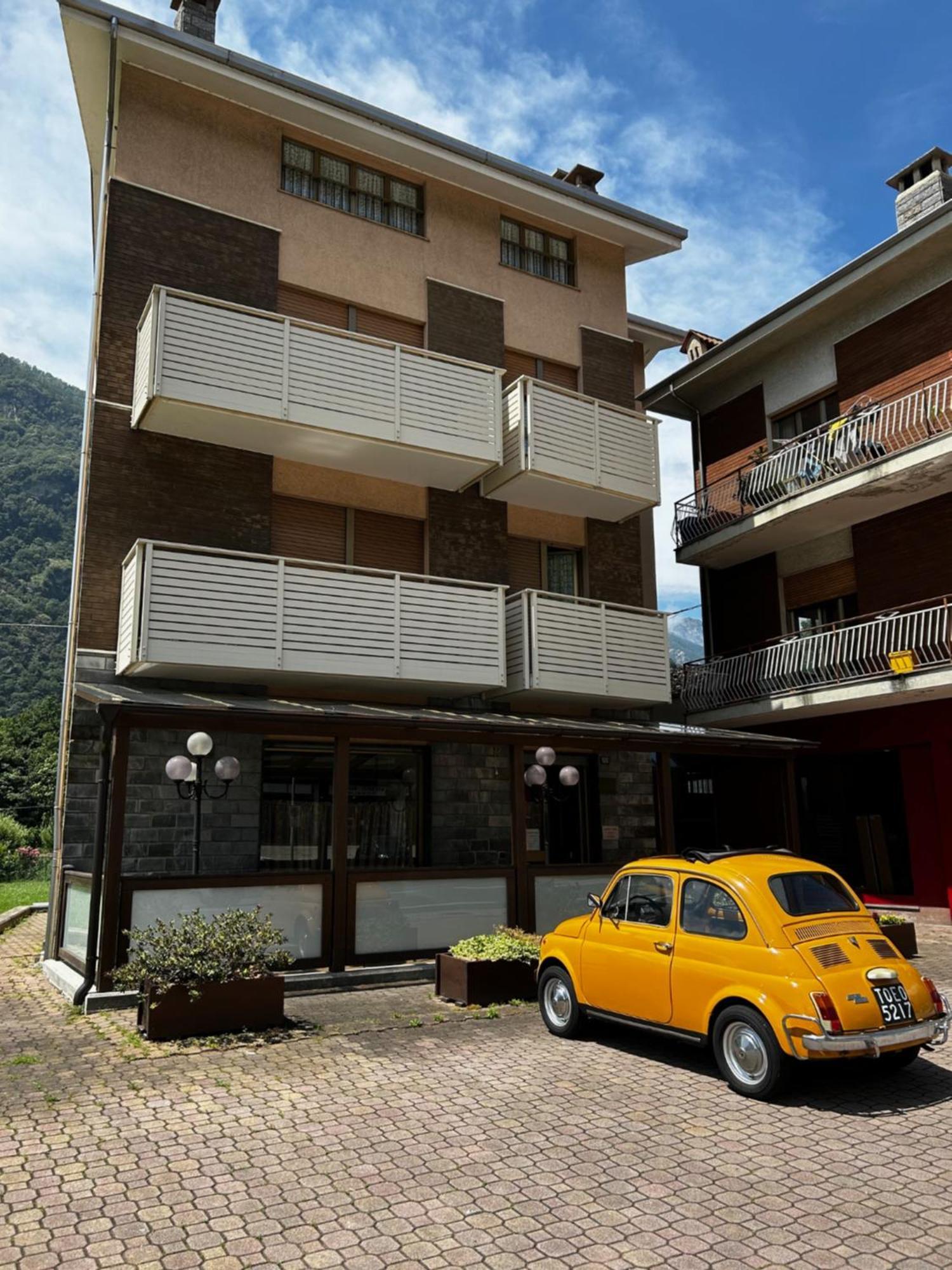 Carla Hotel